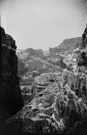 MIZEN HEAD CLIFFS (TELE)